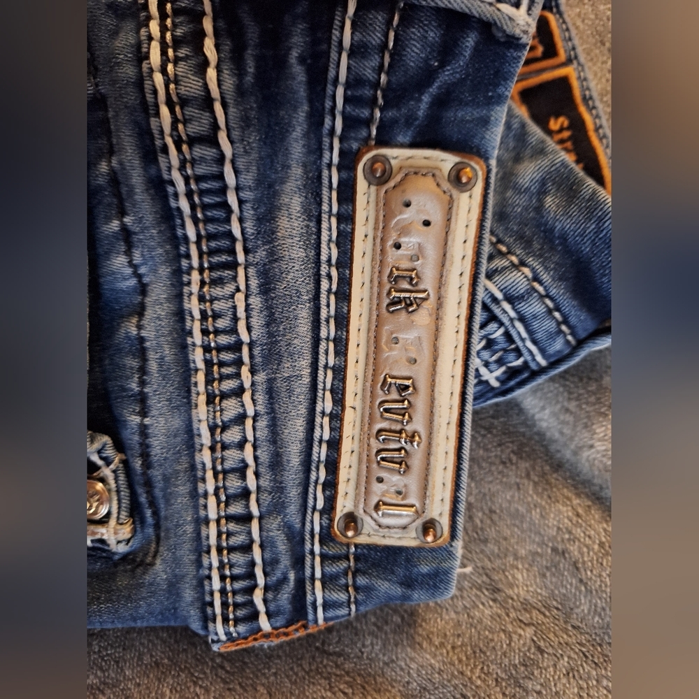 Jeans - Picture 16 of 17